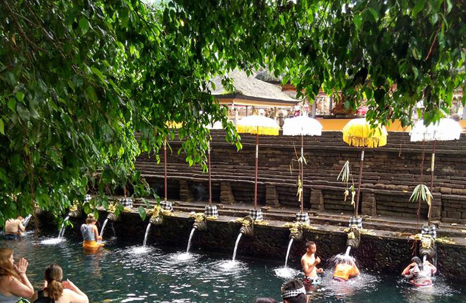 tirta empul temple tampaksiring - the bali channel