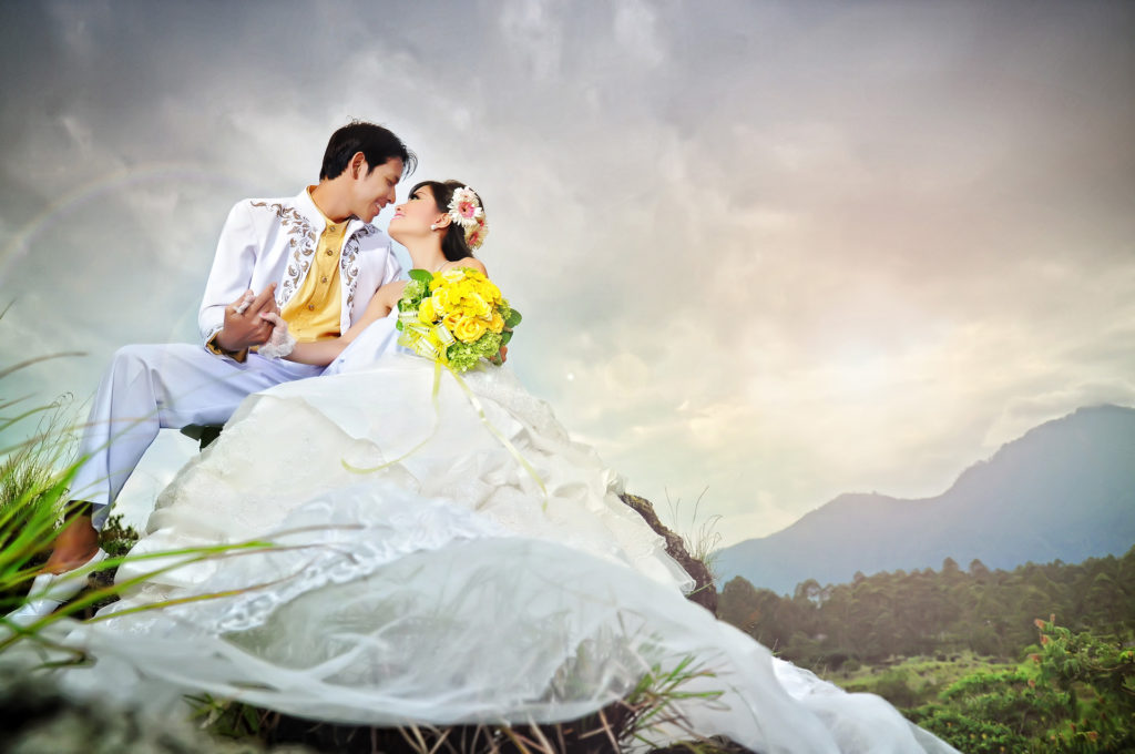 pre wedding photograph in batur kintamani - the bali channel