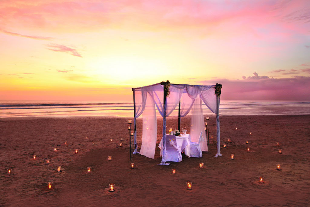 romantic wedding dinner at bali mandira resort legian