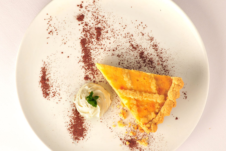 crostata di arance italian food - italian restaurant sanur