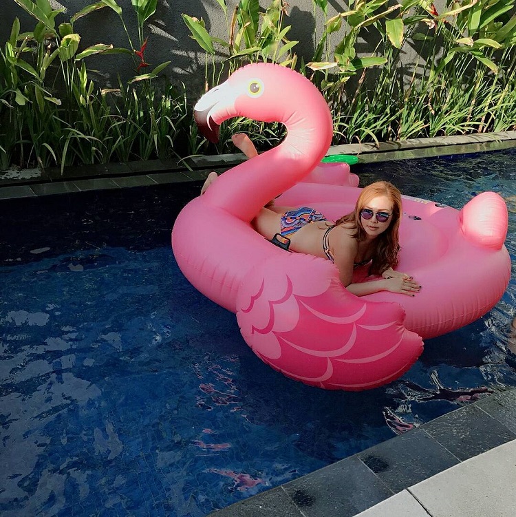 floaty flaminggo pool activities at bellevue villas