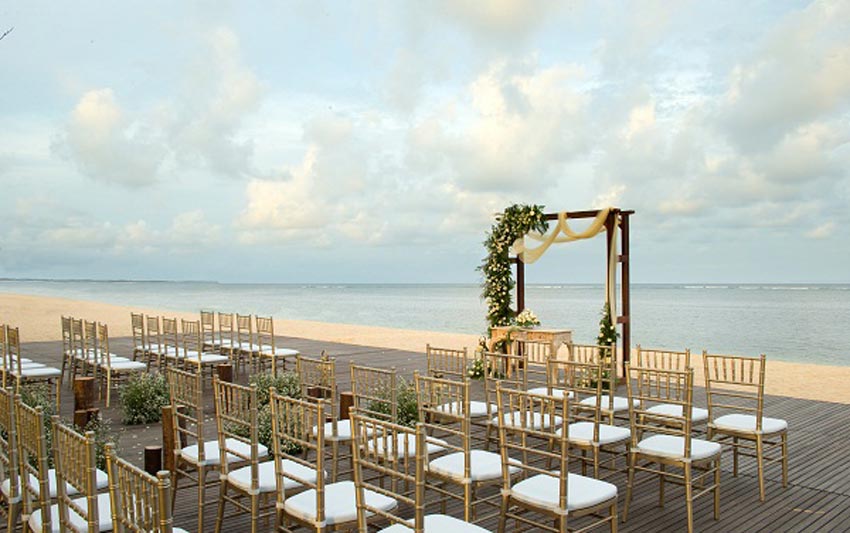 beach wedding royal santrian tanjung benoa