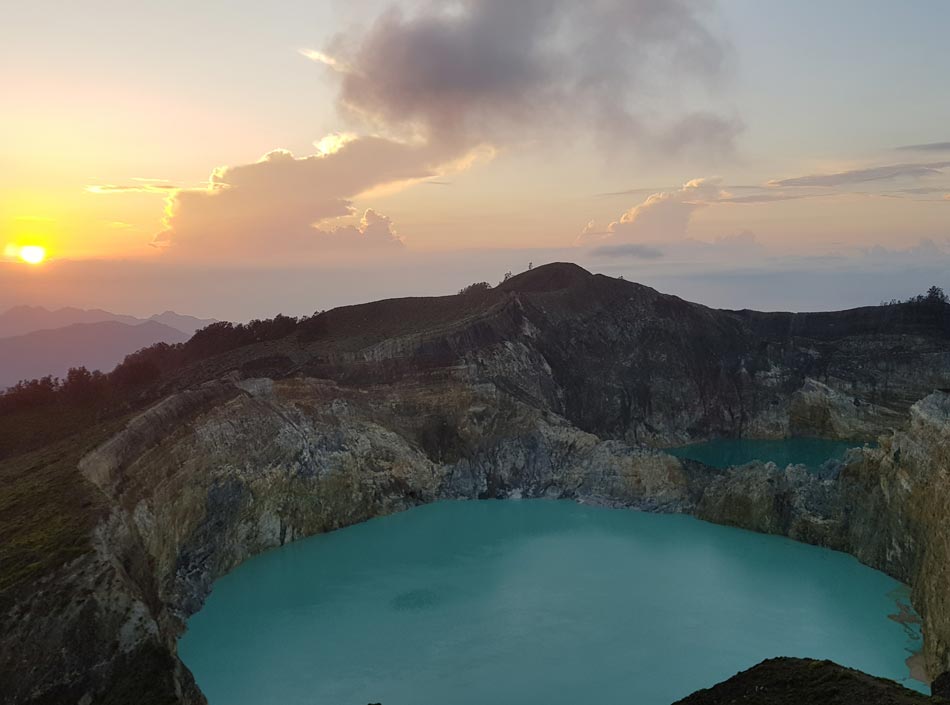 mountain kelimutu - lakes kelimutu