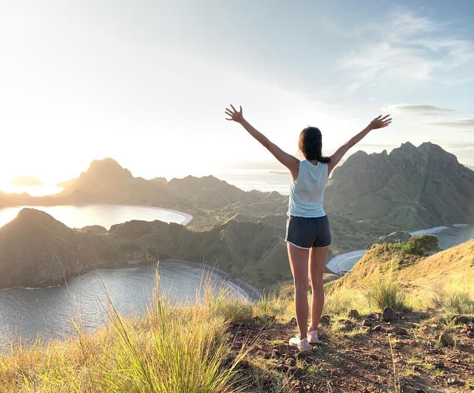 padar island flores island